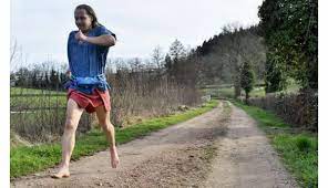 courir pieds nus